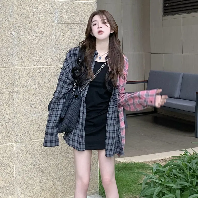 2022 Autumn Long Sleeve Plaid Shirt for Women Girl Button Up Blouse Casual Loose Casual Korean Fashion Streetwear Alt Clothing
2022 Autumn Long Sleeve Plaid Shirt for Women Girl Button Up Blouse Casual Loose Casual Korean Fashion Streetwear Alt Clothing