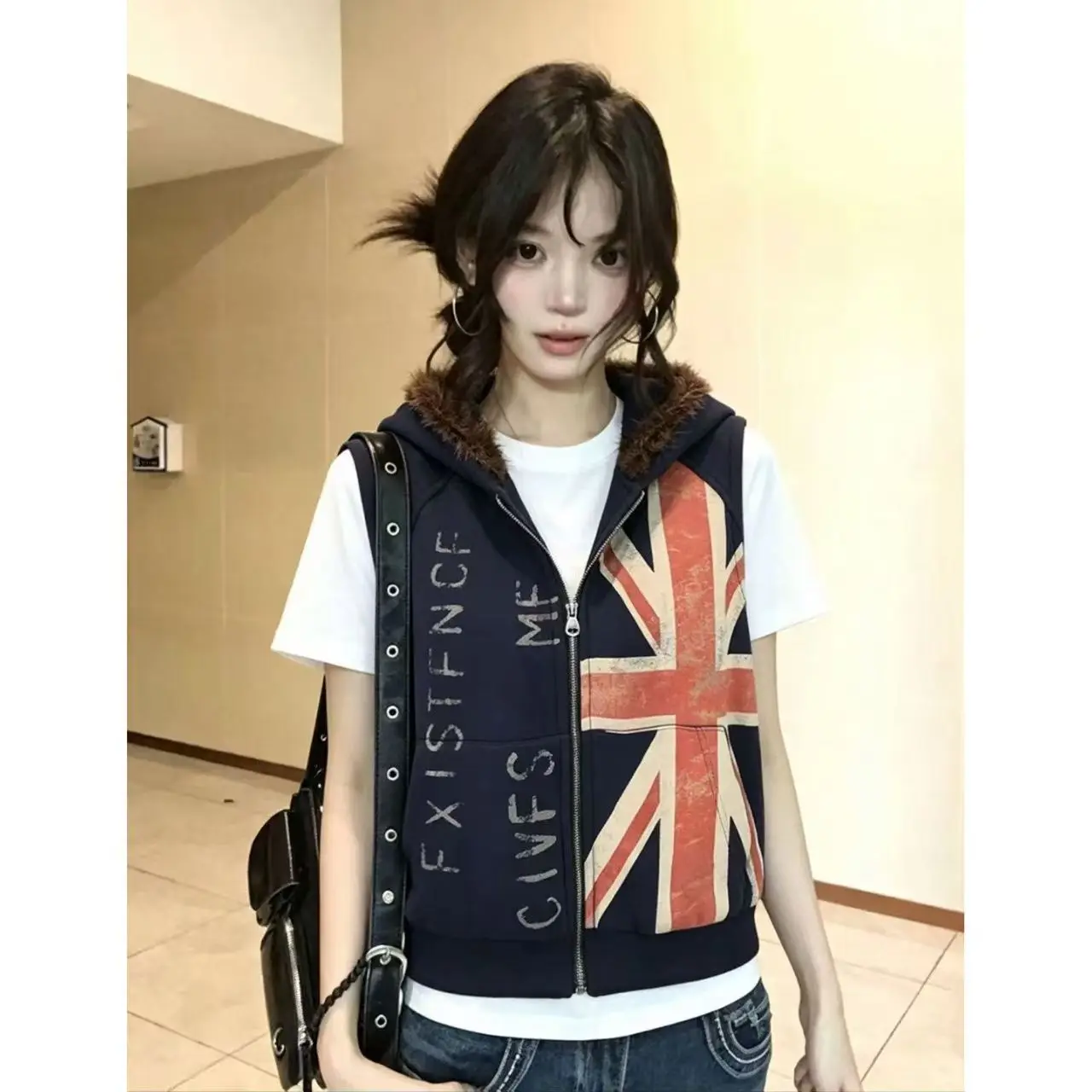 Flag Print Men's Hooded Zipper Jacket sweatshirt Y2k Harajuku Hip Hop Sleeveless American Retro Fashion Loose Fur Collar Vest
Flag Print Men's Hooded Zipper Jacket sweatshirt Y2k Harajuku Hip Hop Sleeveless American Retro Fashion Loose Fur Collar Vest