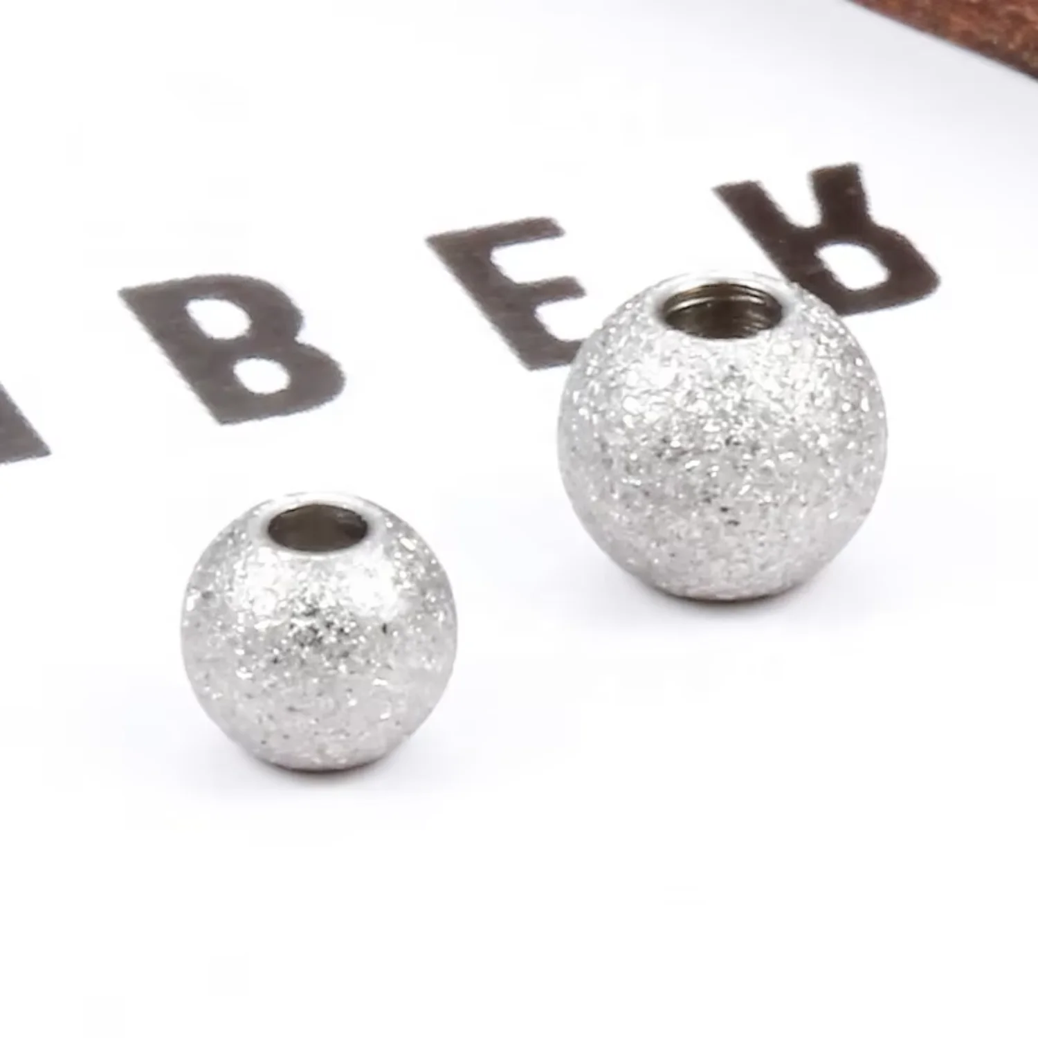 Design Silver Color Round Acrylic Spacer Frosted Ball End Seed For Bracelet Jewelry Making
Design Silver Color Round Acrylic Spacer Frosted Ball End Seed For Bracelet Jewelry Making
