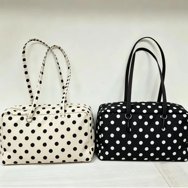 New Style Bowling Tote Bag Luxury Brand Fashion Nylon Shoulder Bag Large Capacity Canvas Travel Bag Solid Color Simple Handbag
New Style Bowling Tote Bag Luxury Brand Fashion Nylon Shoulder Bag Large Capacity Canvas Travel Bag Solid Color Simple Handbag