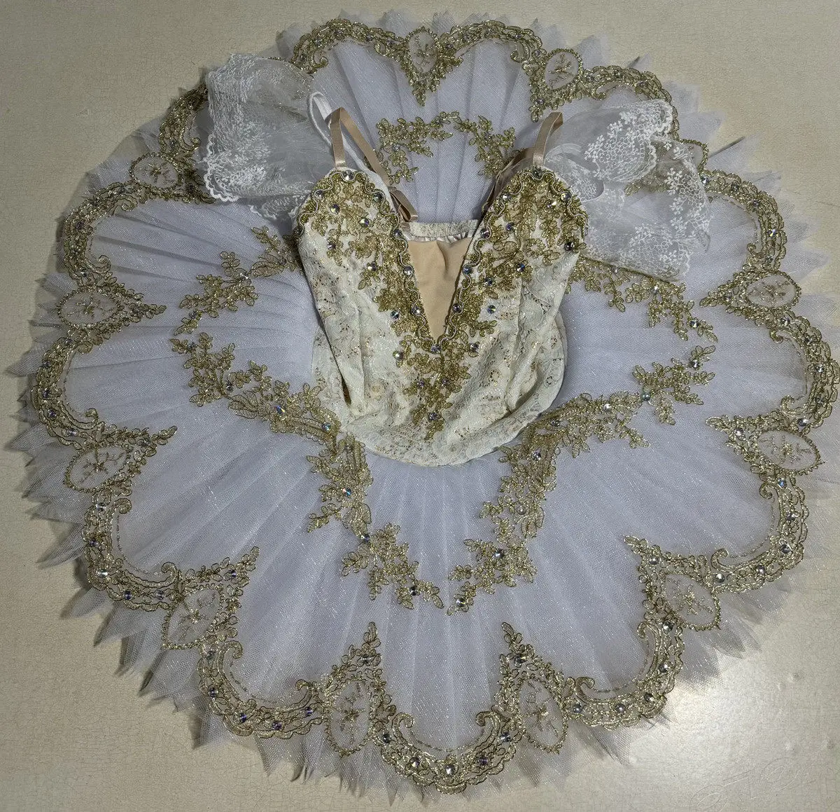 Kids Professional Ballet Tutu Dance Dress Child Blue Swan Lake Costume Ballerina Clothes Teen Ballroom Ballet Outfit For Girls
Kids Professional Ballet Tutu Dance Dress Child Blue Swan Lake Costume Ballerina Clothes Teen Ballroom Ballet Outfit For Girls