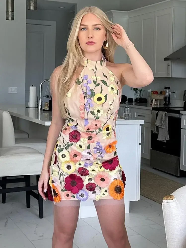 3D Flower Embroidery Slim Halter Mini Dress Women Sexy Off Shoulder Sleeveless Short Vestidos Fashion Lady Party Club Gowns
3D Flower Embroidery Slim Halter Mini Dress Women Sexy Off Shoulder Sleeveless Short Vestidos Fashion Lady Party Club Gowns