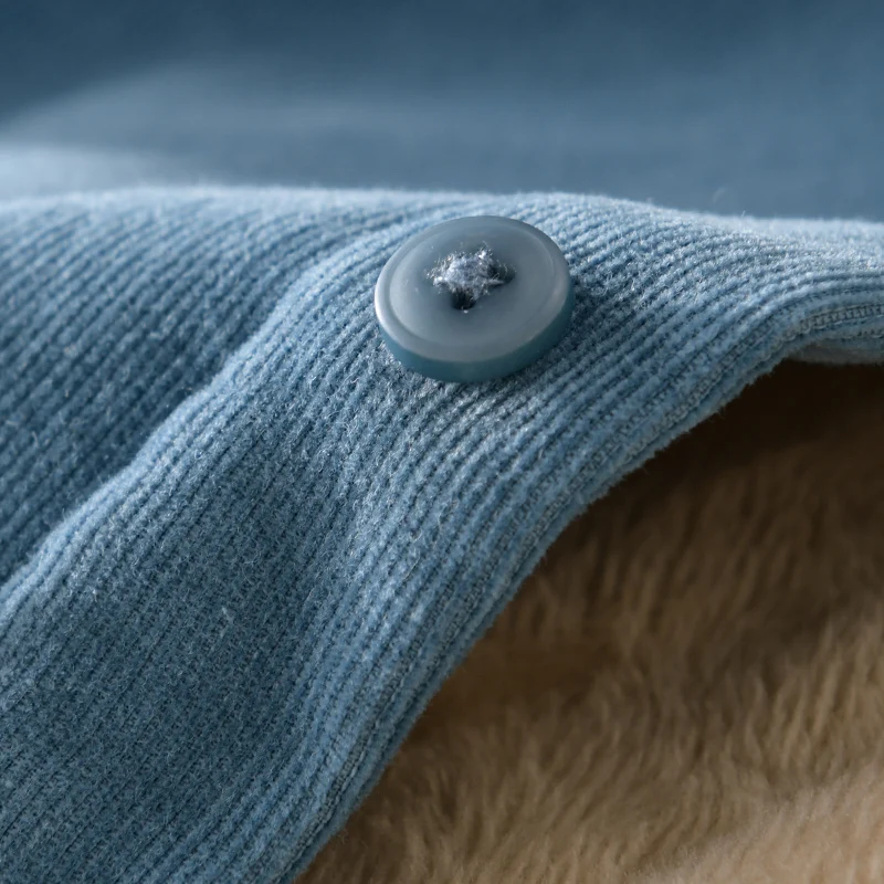 New Stylish Corduroy Cotton Shirt Men Brand French Design Trend Comfortable Thickened Warm Long Sleeve Top Clothes Chemise Homme
New Stylish Corduroy Cotton Shirt Men Brand French Design Trend Comfortable Thickened Warm Long Sleeve Top Clothes Chemise Homme