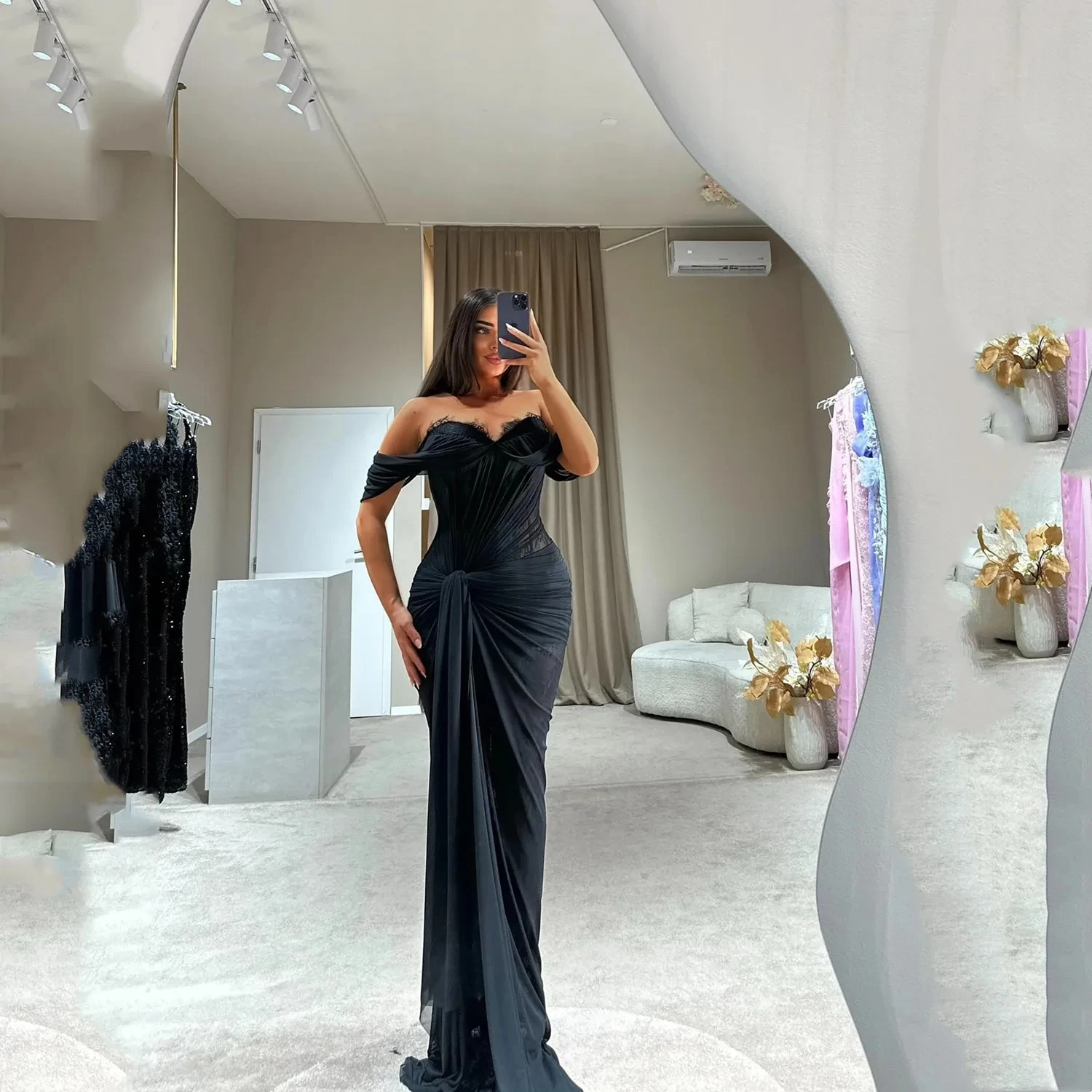 Black Slit Lace Long Sleeve Bespoke Occasion Gown Evening Dresses Pastrol Unisex Jersey Retro Dubai Saudi Arabic Prom Customized
Black Slit Lace Long Sleeve Bespoke Occasion Gown Evening Dresses Pastrol Unisex Jersey Retro Dubai Saudi Arabic Prom Customized