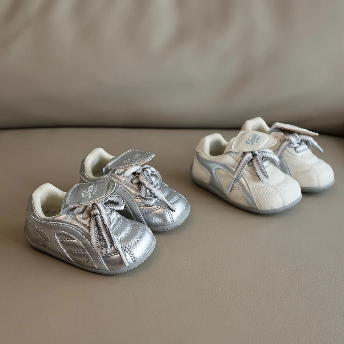 Children's Shoes 2026 Spring Autumn New Style Girls' Fashion Versatile Casual Shoes Boys' Soft Soled Sports Shoes
Children's Shoes 2026 Spring Autumn New Style Girls' Fashion Versatile Casual Shoes Boys' Soft Soled Sports Shoes