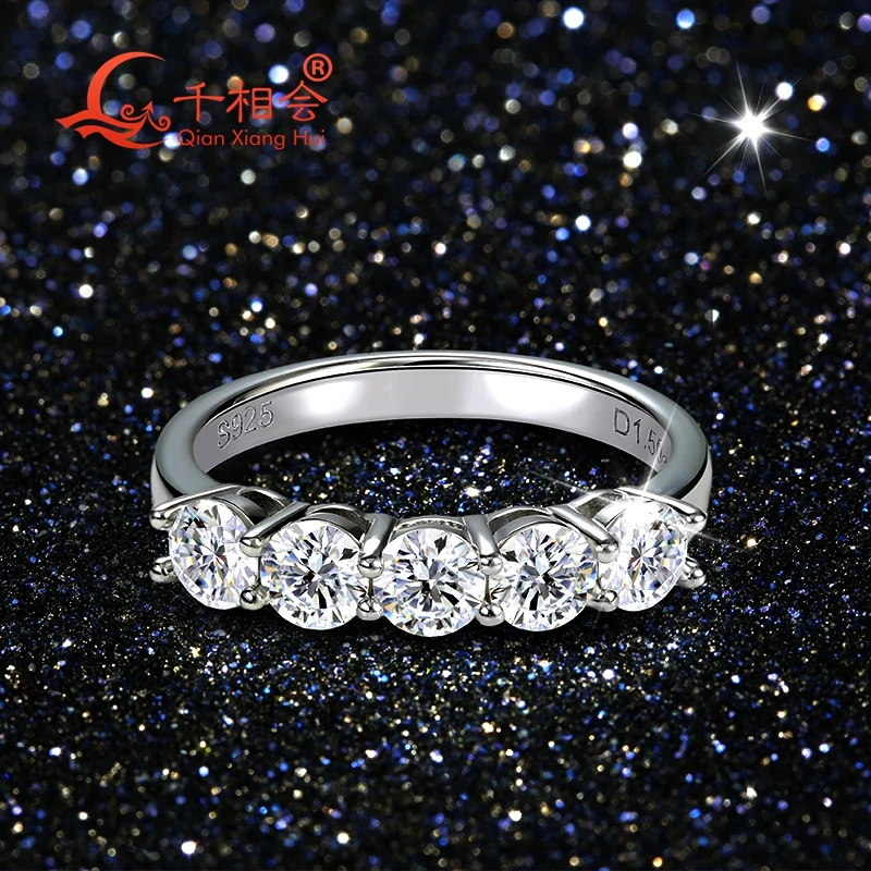 1.5ct 4mm round five stones D vvs white moissanite Half Eternity Band ring 925 Sterling Silver Jewelry Engagement women gift GRA
1.5ct 4mm round five stones D vvs white moissanite Half Eternity Band ring 925 Sterling Silver Jewelry Engagement women gift GRA
