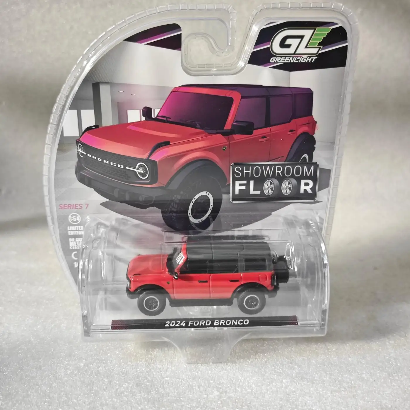 Greenlight 1:64 Напольный зал выставочного зала серии 7–2024 Ford Mar 4-дверный Wasteland — Chili Red
Greenlight 1:64 Напольный зал выставочного зала серии 7–2024 Ford Mar 4-дверный Wasteland — Chili Red