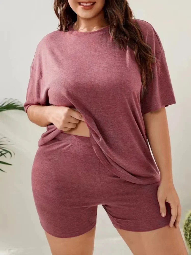 Женский спортивный костюм больших размеров, однотонная футболка с круглым вырезом и шорты, комплект из двух предметов, повседневный и модный
Женский спортивный костюм больших размеров, однотонная футболка с круглым вырезом и шорты, комплект из двух предметов, повседневный и модный