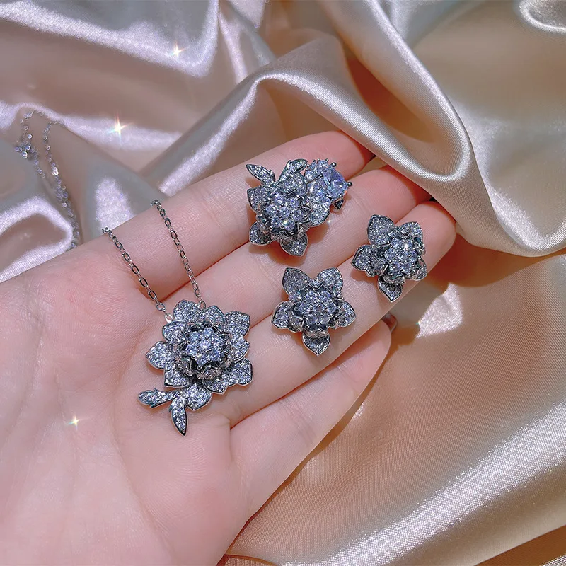 2022 Creative Newest Snowflake White Zircon Necklace Ring Earrings Set For Ladies Birthday Party Wedding Accessories Gift
2022 Creative Newest Snowflake White Zircon Necklace Ring Earrings Set For Ladies Birthday Party Wedding Accessories Gift