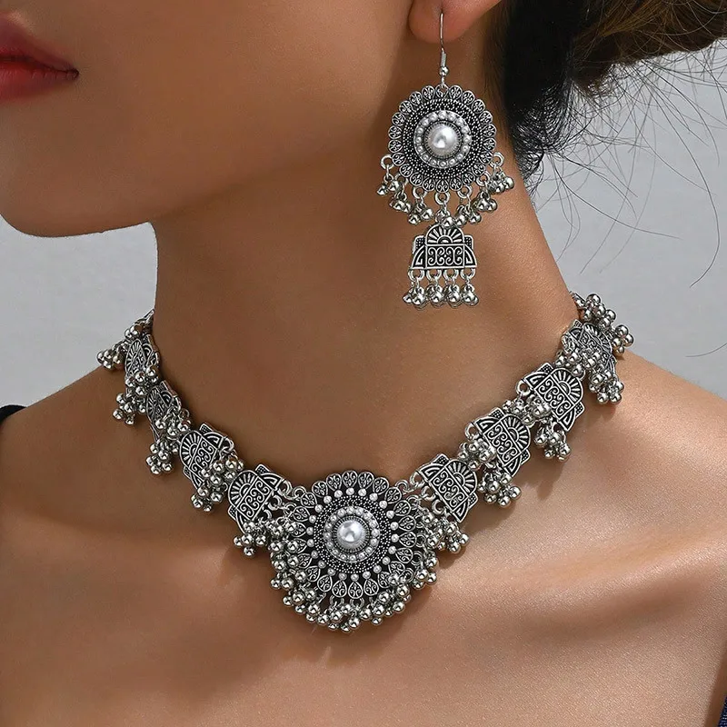 Stylish retro simple flower buds exaggerated multi-layer chain temperament necklace earrings women's jewelry set
Stylish retro simple flower buds exaggerated multi-layer chain temperament necklace earrings women's jewelry set