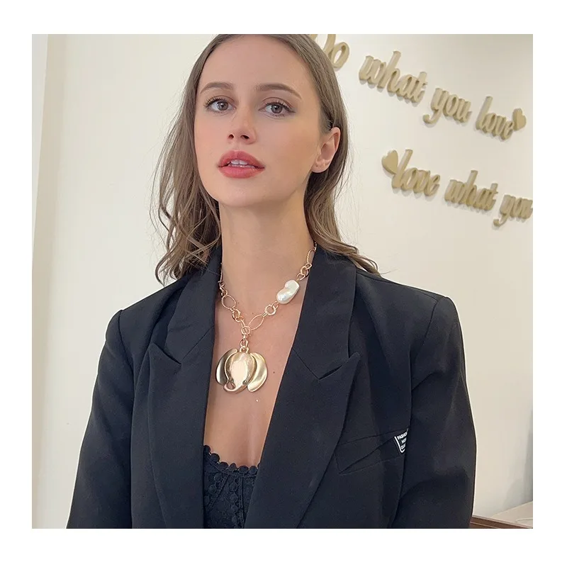 Exclusive for Fashion Foreign Trade New Necklace Women's Metal Collarbone Chain Simple Short Necklace
Exclusive for Fashion Foreign Trade New Necklace Women's Metal Collarbone Chain Simple Short Necklace