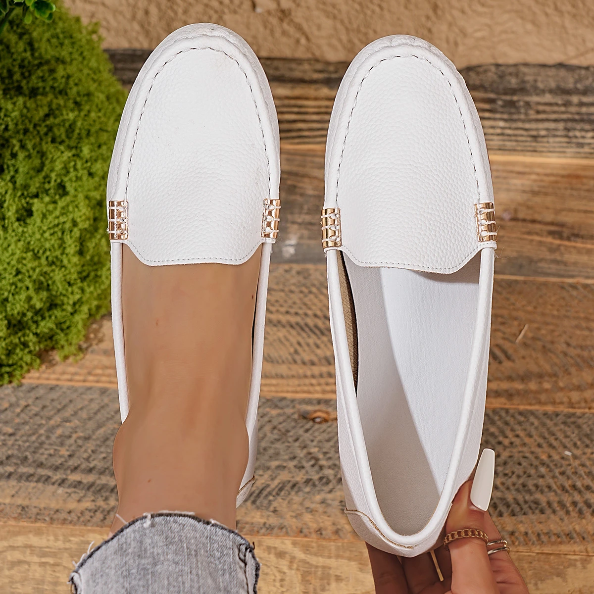 2025 New Women Flats Loafers Slip on Ballet Designer Flat Shoes Women Lightweight Shoes for Women Comfortable Casual Sneakers
2025 New Women Flats Loafers Slip on Ballet Designer Flat Shoes Women Lightweight Shoes for Women Comfortable Casual Sneakers