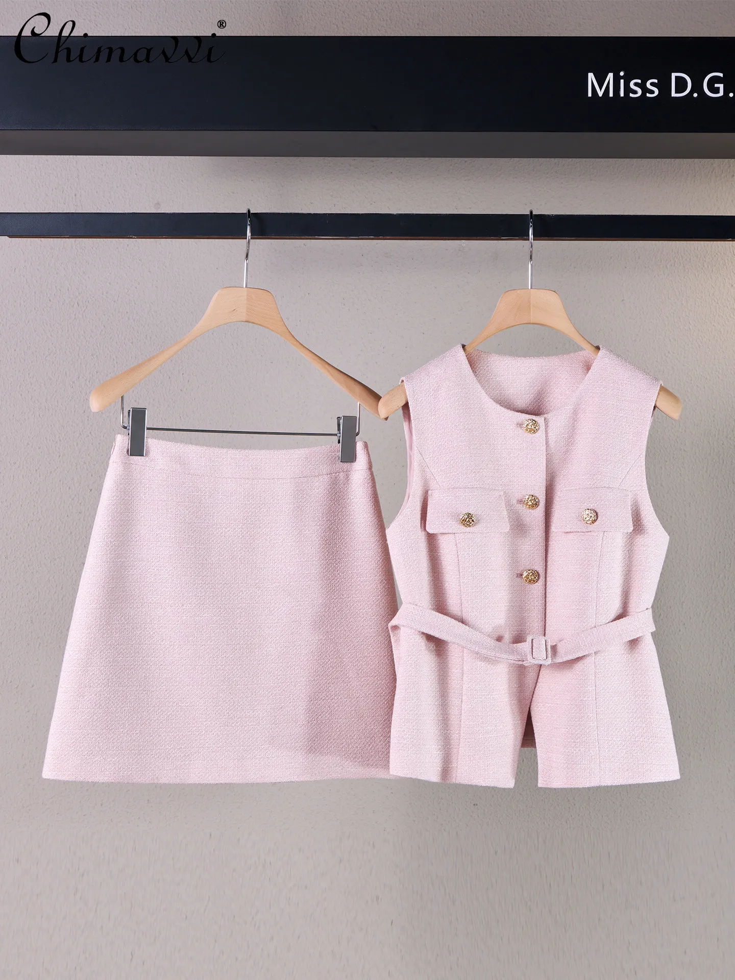 2026 Spring Summer Clothes New High-end Fashion Sleeveless Pink Vest Top and Mimi Skirt Two-piece Set Elegant Women's Outfit
2026 Spring Summer Clothes New High-end Fashion Sleeveless Pink Vest Top and Mimi Skirt Two-piece Set Elegant Women's Outfit