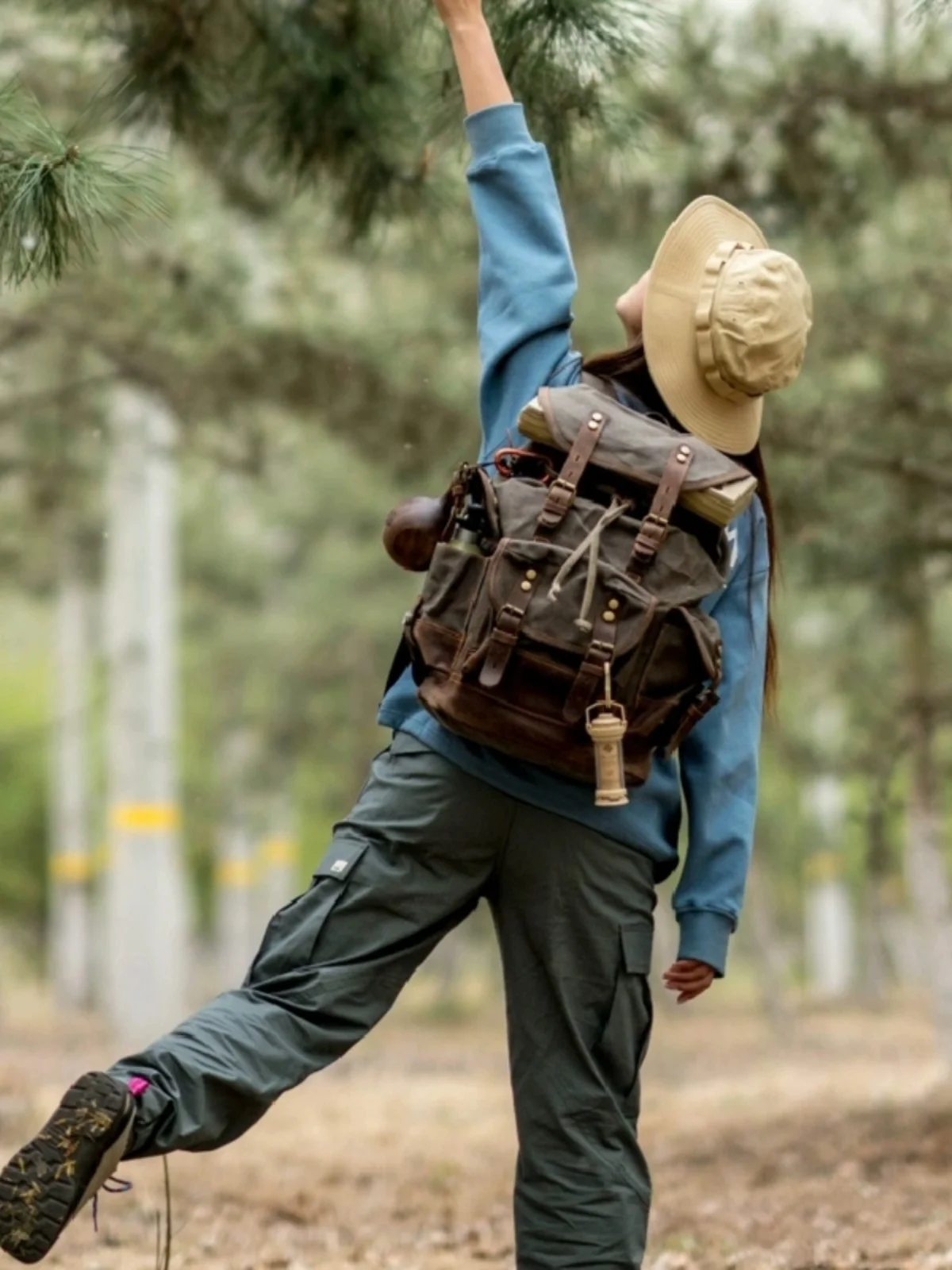 Retro Canvas Pepper And Salt Tactical Backpack for Camping And Hiking Unisex Outdoor Dual-Shoulder Bag with Belt Buckle Detail
Retro Canvas Pepper And Salt Tactical Backpack for Camping And Hiking Unisex Outdoor Dual-Shoulder Bag with Belt Buckle Detail