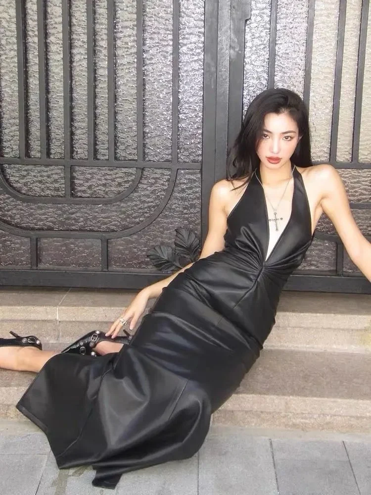 Sexy Hanging Neck Deep V Neck Long dresses Black Premium Feeling Pleated Slim Party Banquet Dresses Women 2024 Summer New
Sexy Hanging Neck Deep V Neck Long dresses Black Premium Feeling Pleated Slim Party Banquet Dresses Women 2024 Summer New