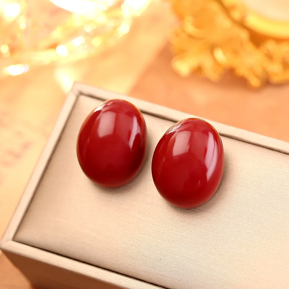 Fashionable and exquisite retro burgundy oval drop glaze earrings, high-end temperament earrings, simple and versatile earrings
Fashionable and exquisite retro burgundy oval drop glaze earrings, high-end temperament earrings, simple and versatile earrings