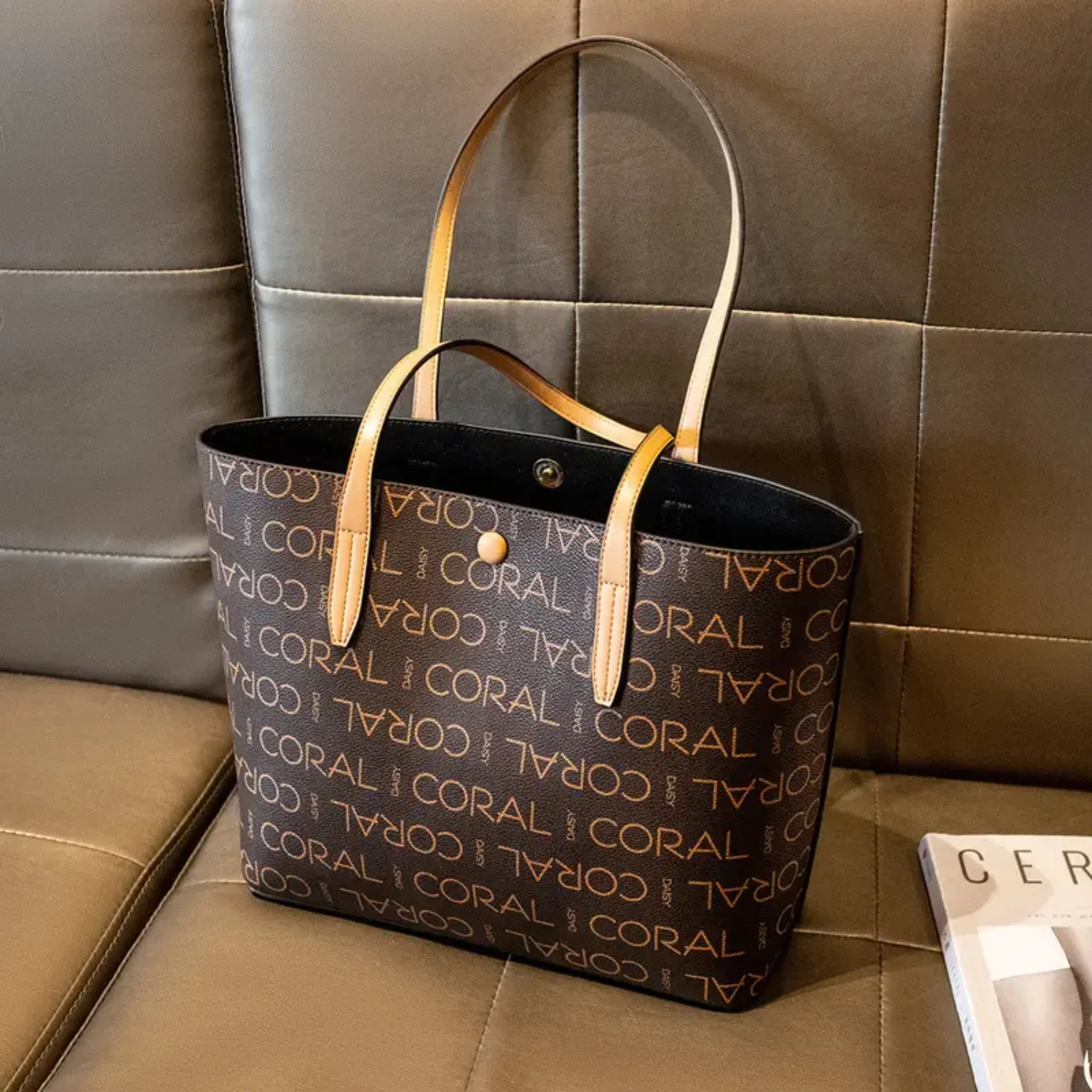 Letter Detail Tote Bag, Women's Trendy Double Handle Shoulder Bag Casual Handbag For Work
Letter Detail Tote Bag, Women's Trendy Double Handle Shoulder Bag Casual Handbag For Work
