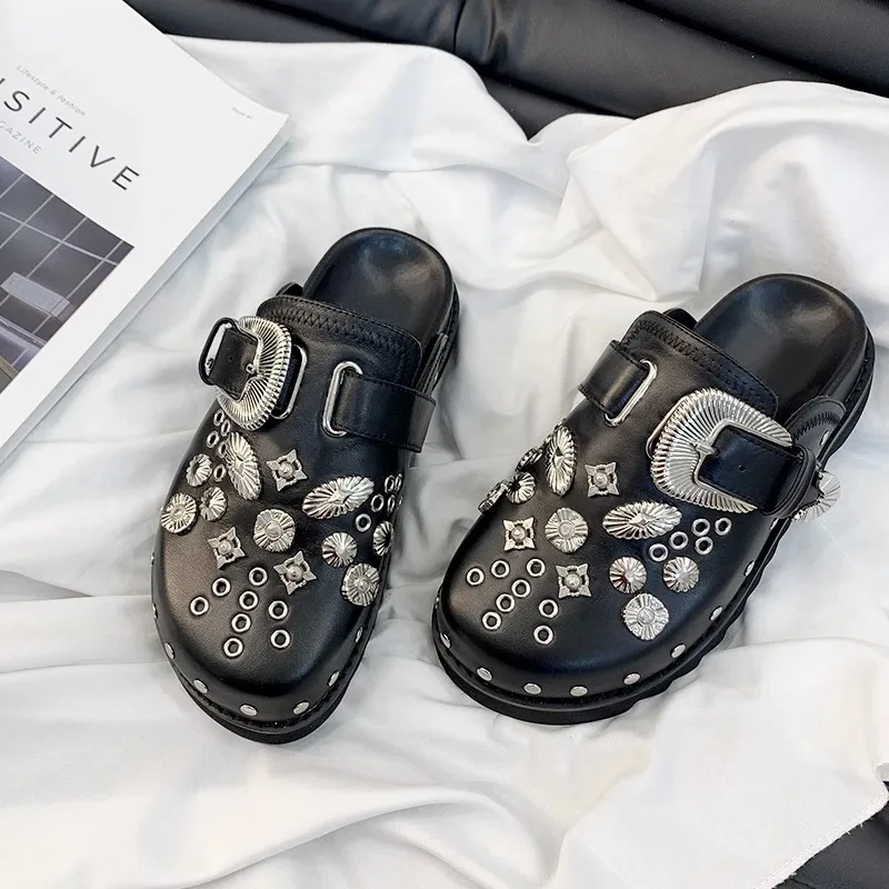 Summer Women Slippers Platform Rivets Punk Rock Leather Mules Creative Metal Fittings Casual Party Shoes Female Outdoor Slides
Summer Women Slippers Platform Rivets Punk Rock Leather Mules Creative Metal Fittings Casual Party Shoes Female Outdoor Slides