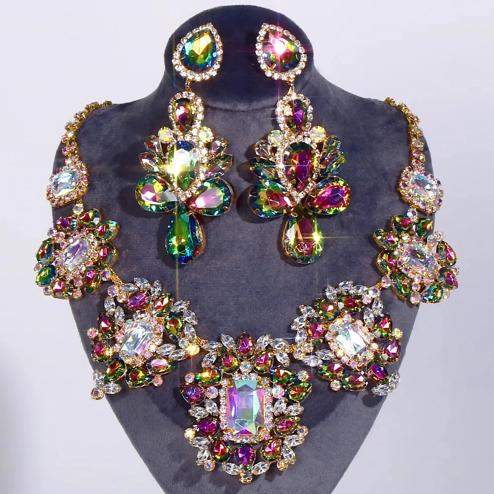 Hot-selling exaggerated jewelry set, water crystal necklace, flash earrings, dress accessories, Jewelry Set
Hot-selling exaggerated jewelry set, water crystal necklace, flash earrings, dress accessories, Jewelry Set