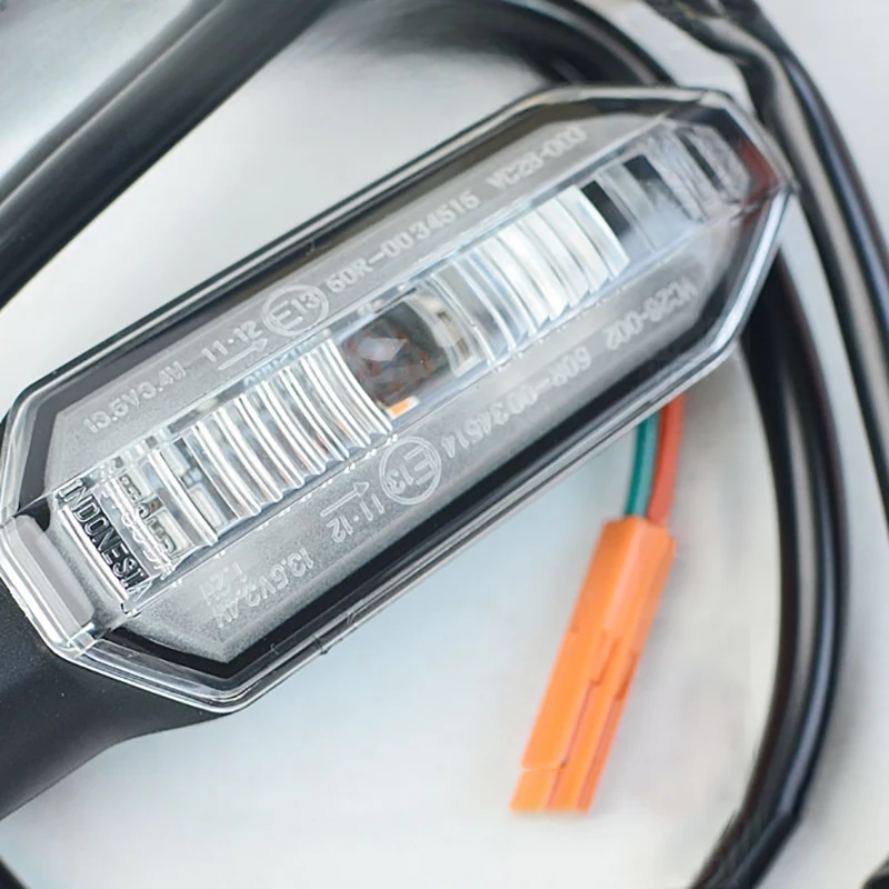 Original imported CBR650R/CB650R/CB500X/F/XADV750 front LED turn signal rear turn light
Original imported CBR650R/CB650R/CB500X/F/XADV750 front LED turn signal rear turn light