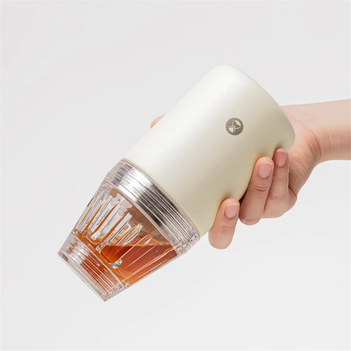 FIN-oCrystal Eye Travel Brewer 300 мл Портативная кофеварка для кофе 2-в-1, совместимая с бумагой 155
FIN-oCrystal Eye Travel Brewer 300 мл Портативная кофеварка для кофе 2-в-1, совместимая с бумагой 155