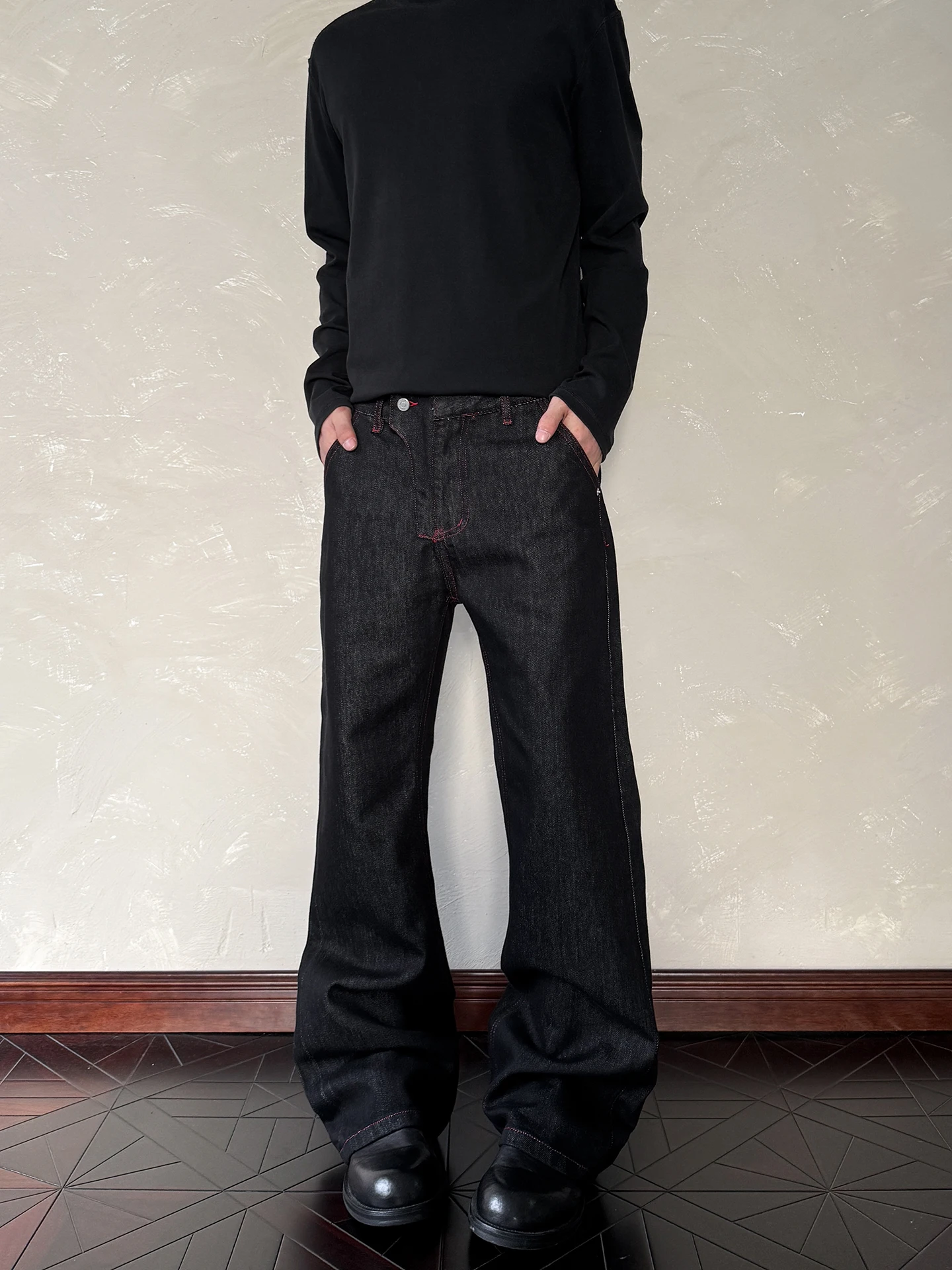 Американские ретро-джинсы Cleanfit с красной строчкой, прямые, слегка расклешенные, утягивающие, длинные брюки для мужчин и женщин
Американские ретро-джинсы Cleanfit с красной строчкой, прямые, слегка расклешенные, утягивающие, длинные брюки для мужчин и женщин