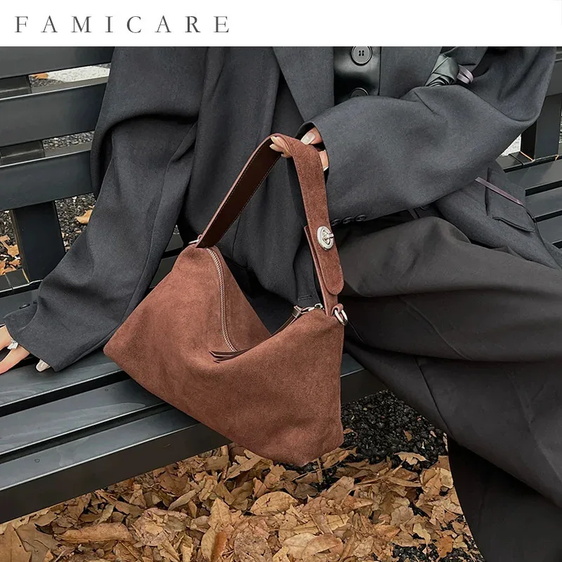 Wholesale Women Suede Bag Female Retro Frosted Cowhide Split Leather Armpit Shoulder Bag Lady Handbag Trendy Crossbody Messenger
Wholesale Women Suede Bag Female Retro Frosted Cowhide Split Leather Armpit Shoulder Bag Lady Handbag Trendy Crossbody Messenger