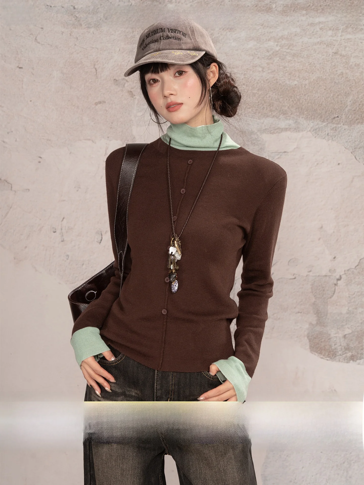 Loveheynew Color Block High Neck Knitted Sweater Women's Slim Fit Versatile Base Layer Shirt Top Sweet Style Winter Fashion
Loveheynew Color Block High Neck Knitted Sweater Women's Slim Fit Versatile Base Layer Shirt Top Sweet Style Winter Fashion
