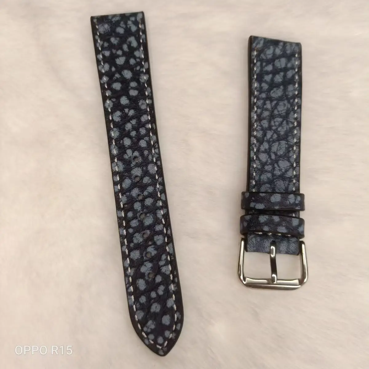 Double sided cowhide strap for men, suitable for both thin and personalized styles. Made of genuine cowhide, fashionable and tre
Double sided cowhide strap for men, suitable for both thin and personalized styles. Made of genuine cowhide, fashionable and tre