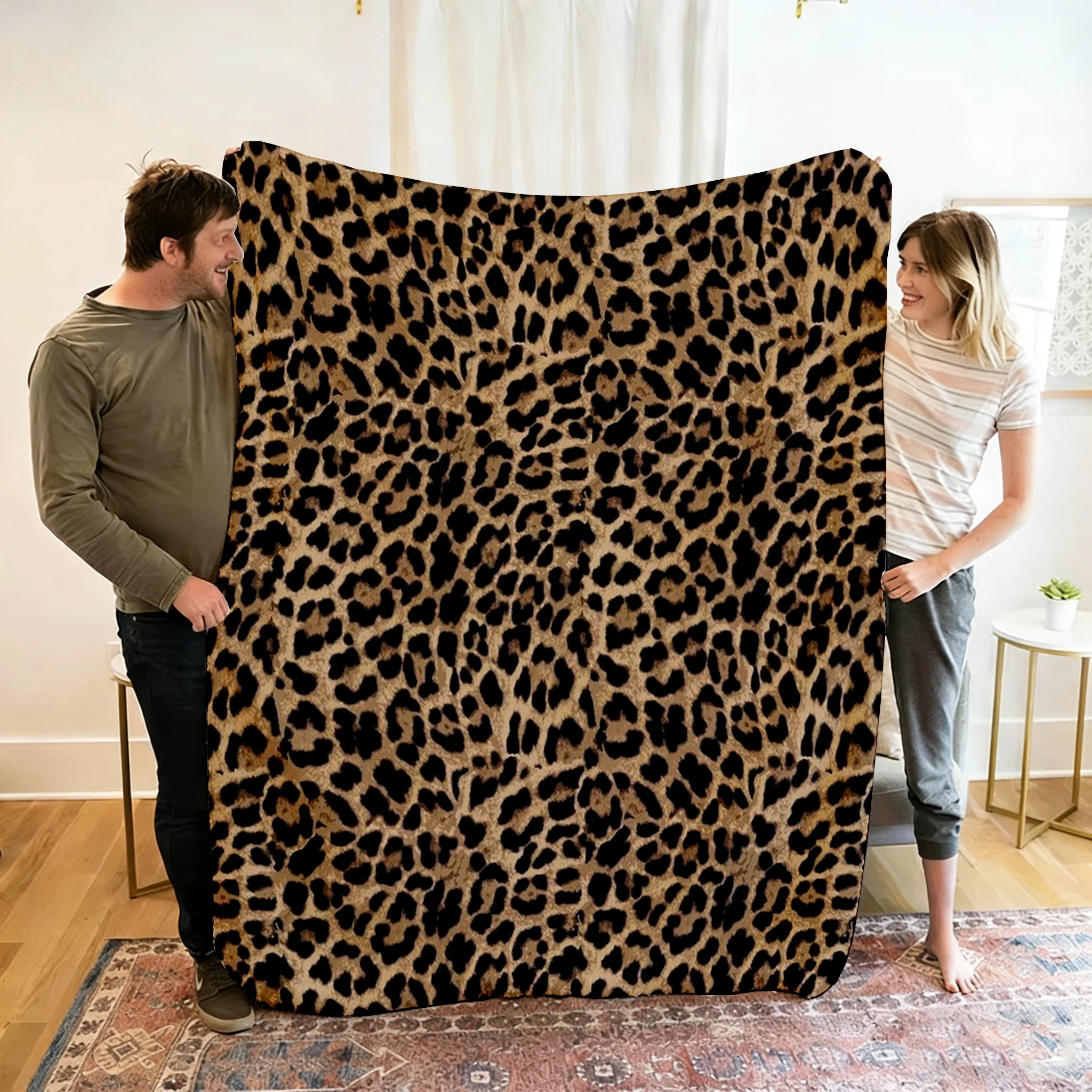1pc Luxurious Leopard Print Flannel Blanket-Soft,Cozy & Hypoallergenic,Ideal for Sofa,Bed,Office,Travel,Picnic, and Outdoor Use
1pc Luxurious Leopard Print Flannel Blanket-Soft,Cozy & Hypoallergenic,Ideal for Sofa,Bed,Office,Travel,Picnic, and Outdoor Use