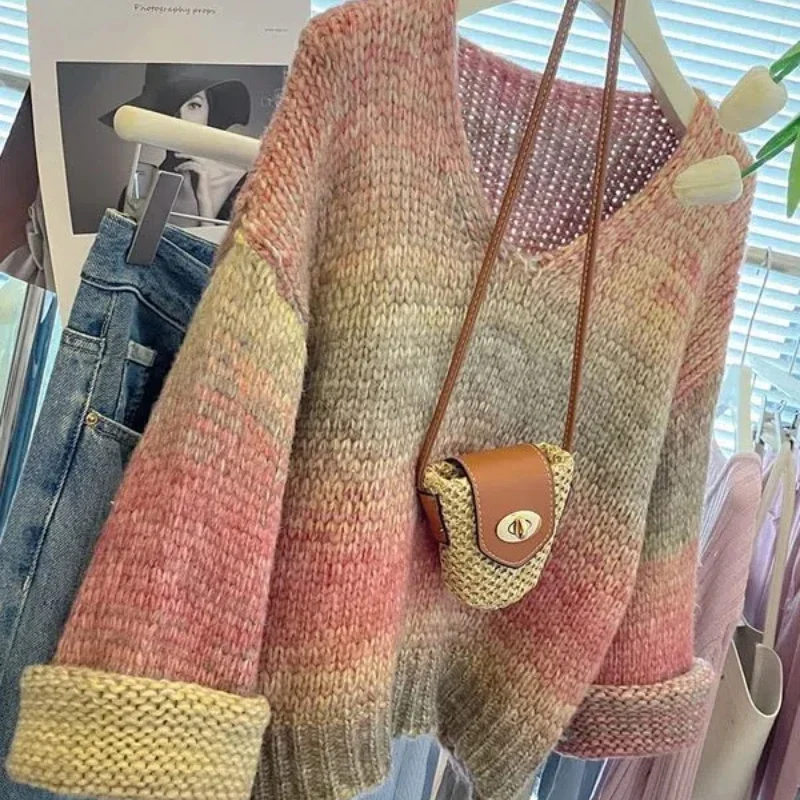 Retro Gradient Color Long Sleeved Knitted Sweater for Women's Autumn Winter New Collection Lazy Style Loose V-neck Pullover Tops
Retro Gradient Color Long Sleeved Knitted Sweater for Women's Autumn Winter New Collection Lazy Style Loose V-neck Pullover Tops