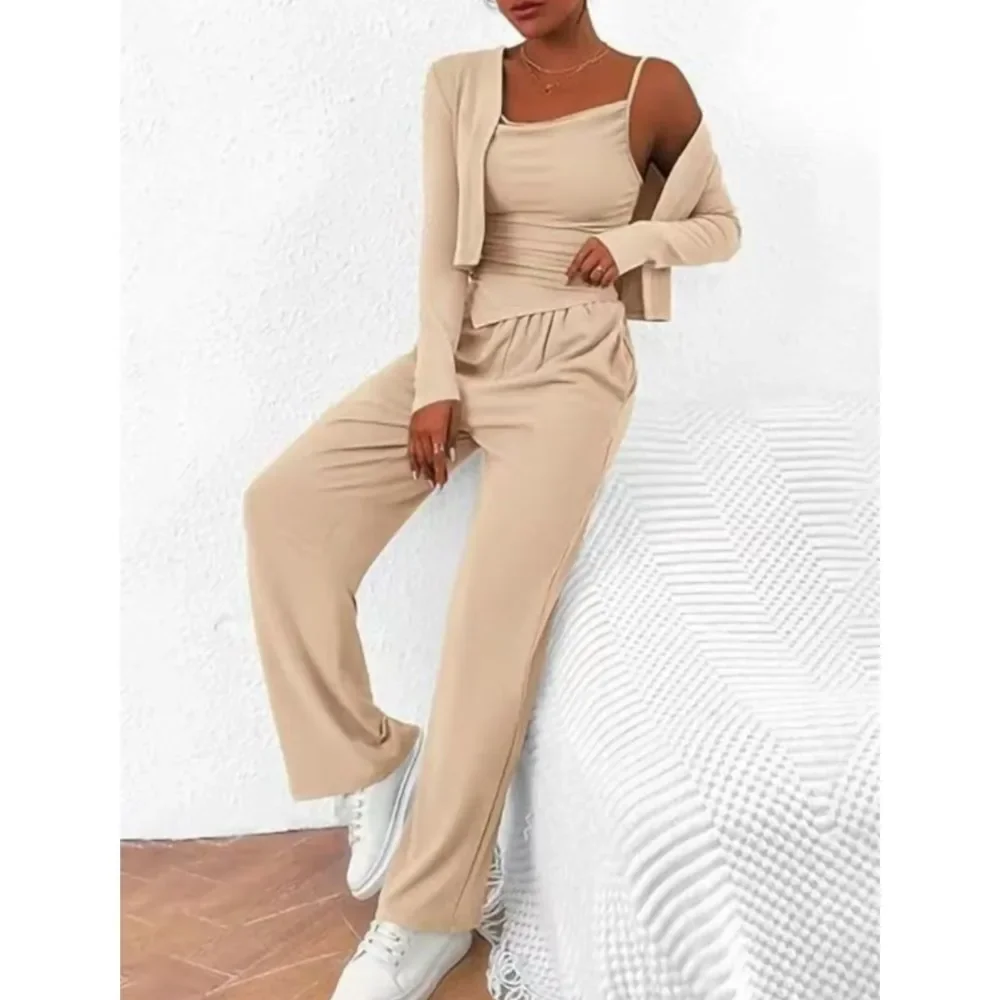 Комплект брюк женский 2025 модные длинные брюки с лямкой на шее куртка пальто для женщин комплект из 3 предметов осенний новый повседневный простой спортивный длинный карманный комплект
Комплект брюк женский 2025 модные длинные брюки с лямкой на шее куртка пальто для женщин комплект из 3 предметов осенний новый повседневный простой спортивный длинный карманный комплект