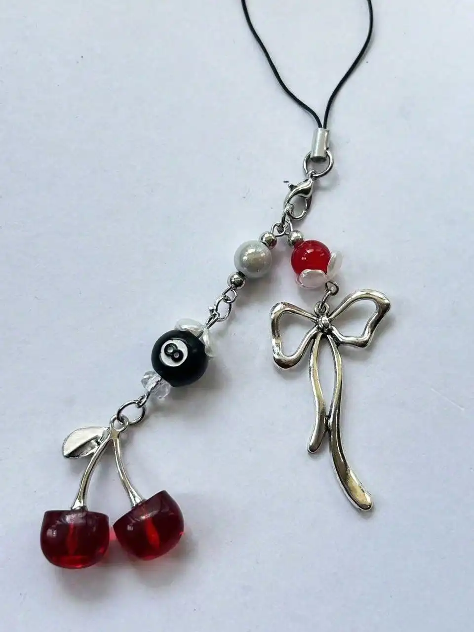 1pc Y2K Red Cherry Phone Lanyard, Colorful Cherry Pendant Decoration Suitable For Phone Straps And Accessories, Earphone Pendant Decor
1pc Y2K Red Cherry Phone Lanyard, Colorful Cherry Pendant Decoration Suitable For Phone Straps And Accessories, Earphone Pendant Decor