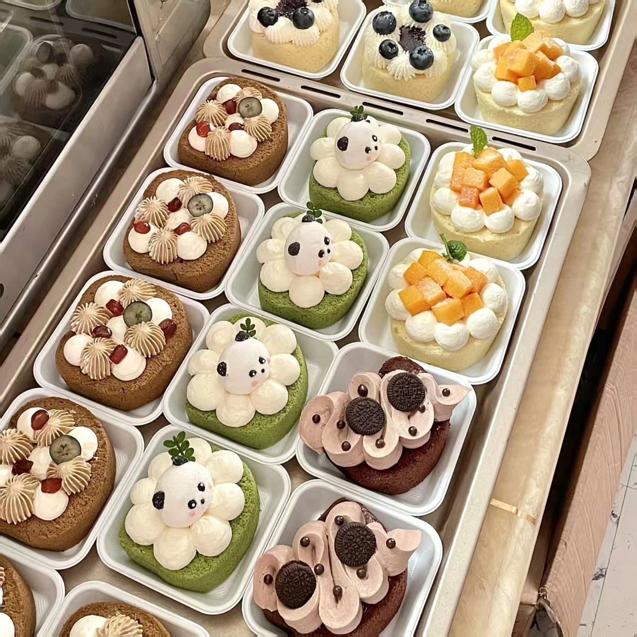Disposable Baking Packaging Box Cake Roll Pastry Sweets Transparent One-time Use Kitchen BBQ Cooking Utensils Dessert Box
Disposable Baking Packaging Box Cake Roll Pastry Sweets Transparent One-time Use Kitchen BBQ Cooking Utensils Dessert Box