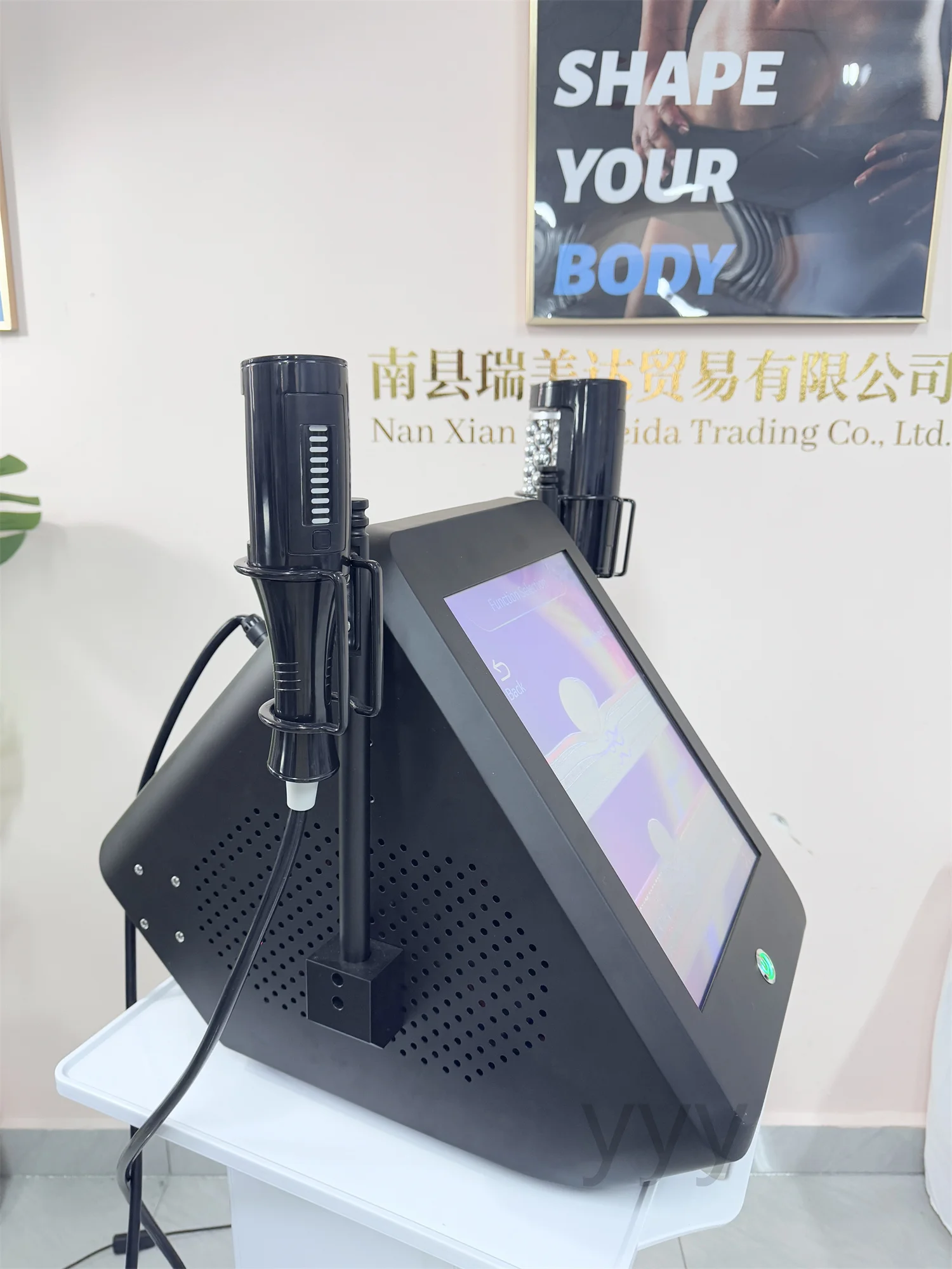 EMS Vacuum Inner Ball Roller 360° Rolling Machine: Cellulite Massage Weight Loss & Body Slimming Fat Removal Device
EMS Vacuum Inner Ball Roller 360° Rolling Machine: Cellulite Massage Weight Loss & Body Slimming Fat Removal Device