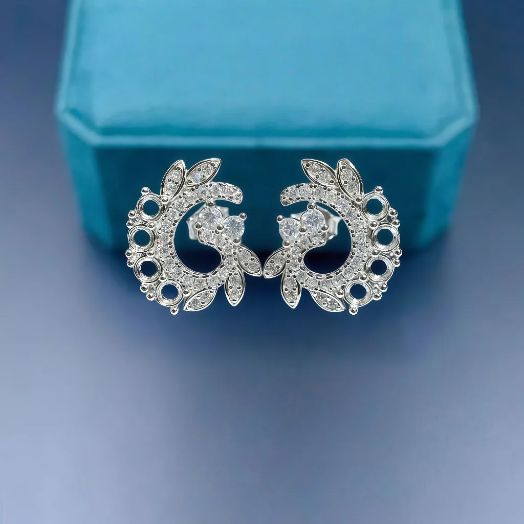 Inlay 2.5mm Round Stone DIY Empty Earrings Holder S925 Sterling Silver Design Fine Charm Weddings Jewelry for Woman
Inlay 2.5mm Round Stone DIY Empty Earrings Holder S925 Sterling Silver Design Fine Charm Weddings Jewelry for Woman
