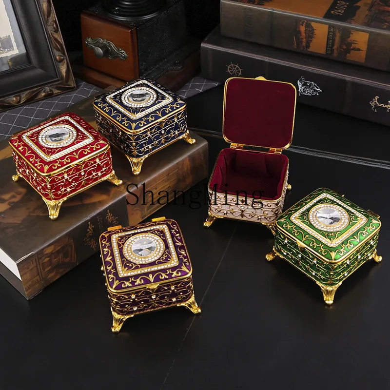 CL Vintage Metal Jewelry Box Exquisite Enamel Color Necklace Jewelry Organizer Princess Jewelry Box
CL Vintage Metal Jewelry Box Exquisite Enamel Color Necklace Jewelry Organizer Princess Jewelry Box