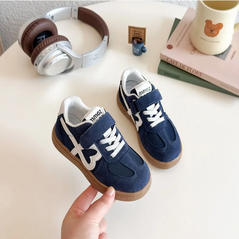Children's Spring New Leather Upper Sneakers Middle Large Children's Casual Shoes Boys and Girls Soft Sole Students Tennis Shoes
Children's Spring New Leather Upper Sneakers Middle Large Children's Casual Shoes Boys and Girls Soft Sole Students Tennis Shoes