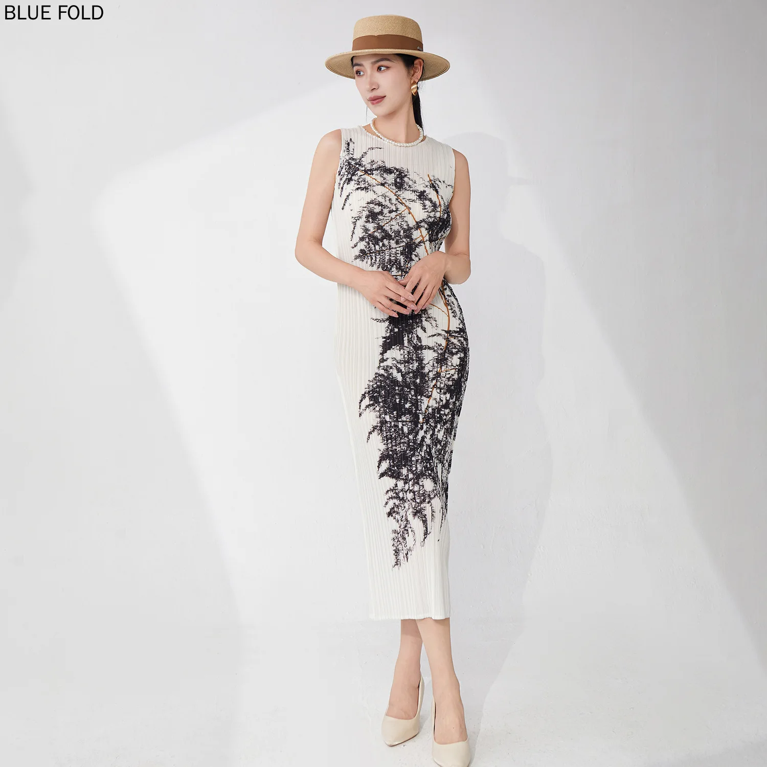 MIYAKE High-quality Dress 2025 Summer New Style High-end Women's Wear Basic Style Elegant One-step Straight Dress
MIYAKE High-quality Dress 2025 Summer New Style High-end Women's Wear Basic Style Elegant One-step Straight Dress