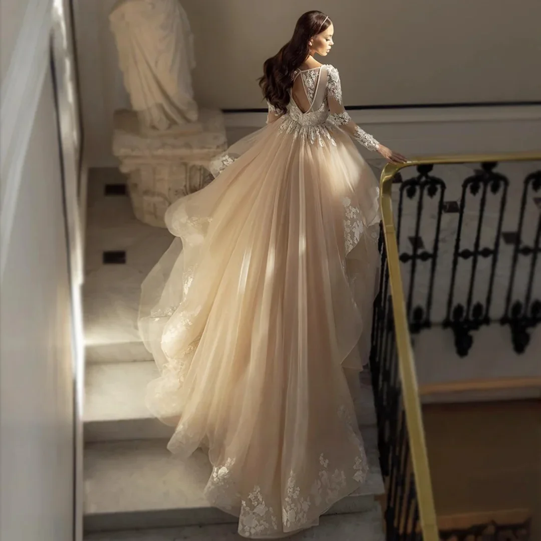 Elegant V-Neck Appliques Full Sleeve Illusion Wedding Dresses Chapel Train Tulle Bridal Gowns Champagne Vestido De Noiva
Elegant V-Neck Appliques Full Sleeve Illusion Wedding Dresses Chapel Train Tulle Bridal Gowns Champagne Vestido De Noiva
