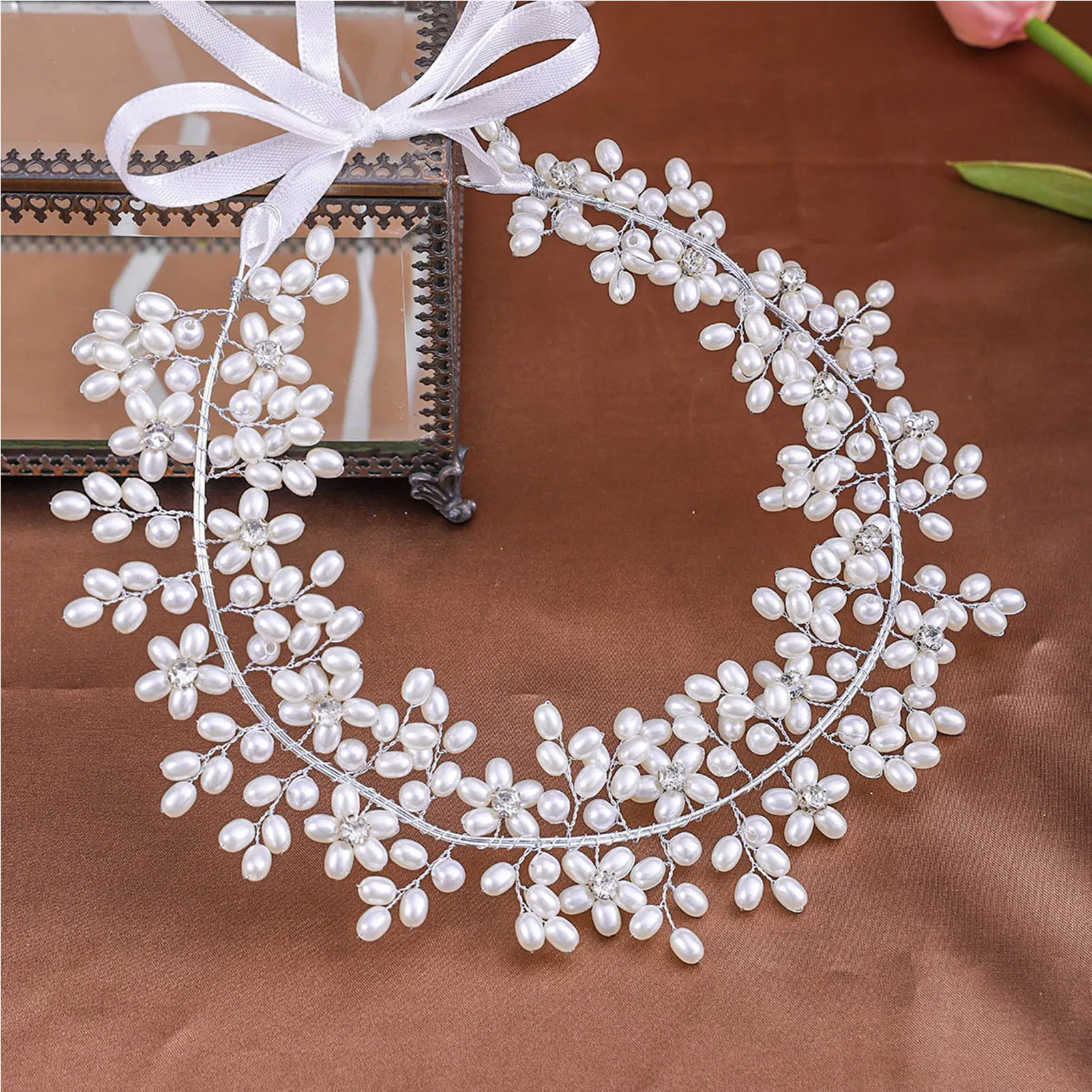 Bridal Sweet Headband Headpieces Banquet Pearls Headdress Simple Chain Hair Vine Hairband For Banquet Wedding Hair Accessories
Bridal Sweet Headband Headpieces Banquet Pearls Headdress Simple Chain Hair Vine Hairband For Banquet Wedding Hair Accessories