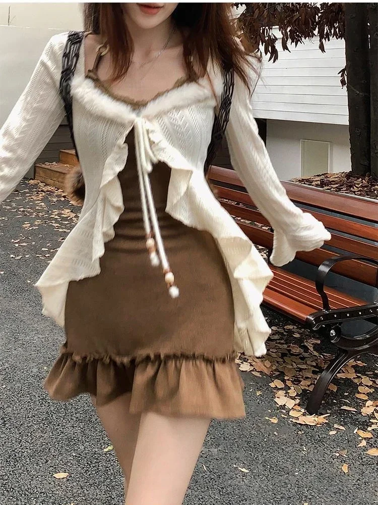 American Style Vintage 2 Piece Set Spicy Girl Sexy Sleeveless Mini Dress + Knitted Ruffle Y2k Cardigan Korean Fashion Suit Woman
American Style Vintage 2 Piece Set Spicy Girl Sexy Sleeveless Mini Dress + Knitted Ruffle Y2k Cardigan Korean Fashion Suit Woman