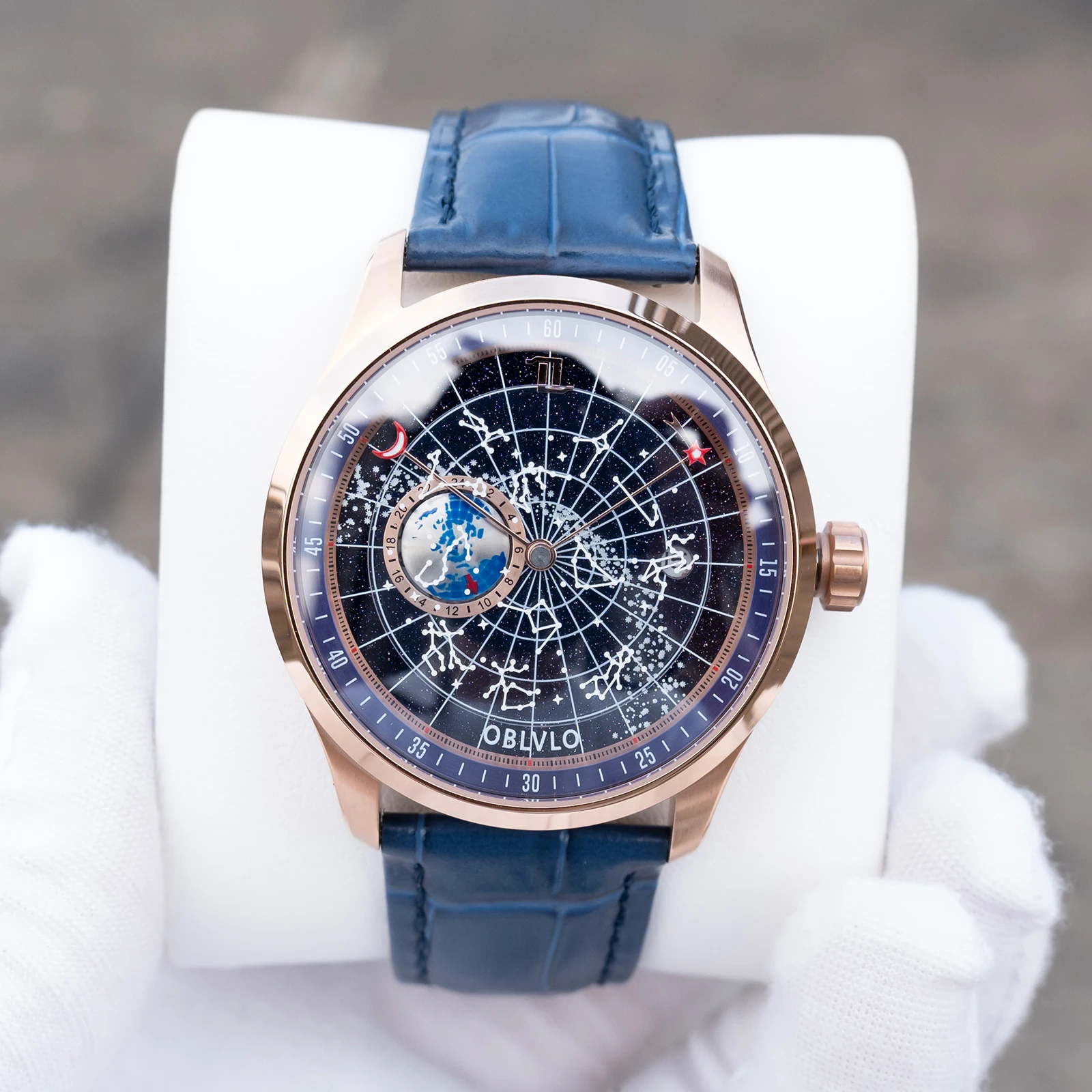 OBLVLO Mens Luxury Rose Gold Mechanical Watch Luminous Blue Dial with Crystal Bezel Leather Strap Earth Star Automatic Clock GC
OBLVLO Mens Luxury Rose Gold Mechanical Watch Luminous Blue Dial with Crystal Bezel Leather Strap Earth Star Automatic Clock GC