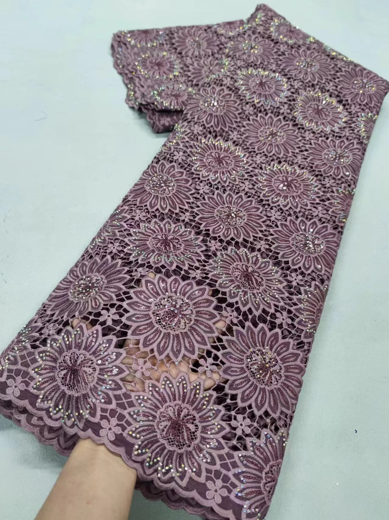 2024,African Nigerian Tulle Lace Fabric,Sequins Embroidery,High Quality, French Guipure Party Dress Fabric for Sewing,5Yards
2024,African Nigerian Tulle Lace Fabric,Sequins Embroidery,High Quality, French Guipure Party Dress Fabric for Sewing,5Yards
