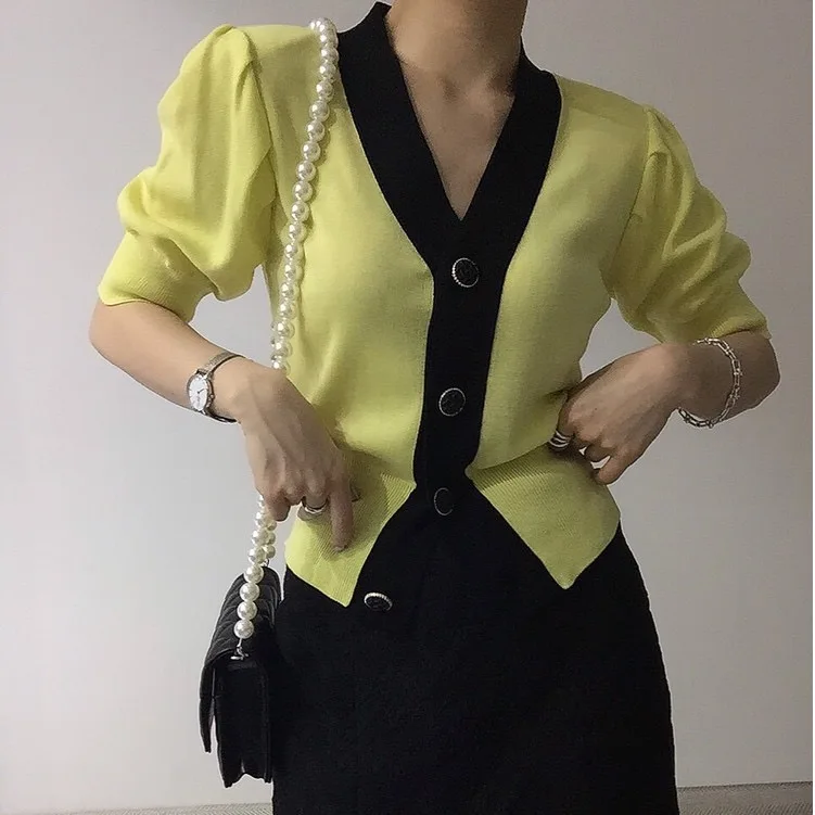 Женский трикотаж в стиле ретро V-Ne ort Sve, лето 2023, новый корейский дизайн, тонкий открытый кардиган, топ, облегающий крой, для поездок на работу, слэ 
Женский трикотаж в стиле ретро V-Ne ort Sve, лето 2023, новый корейский дизайн, тонкий открытый кардиган, топ, облегающий крой, для поездок на работу, слэ