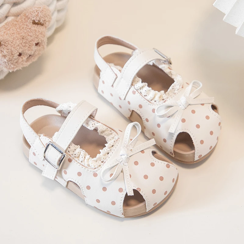 2026 New Summer Toddler Girls Polka Dot Beach Shoes Cute Bow Lace Trim Leather Sandals Non-slip Trendy Princess Party Shoes
2026 New Summer Toddler Girls Polka Dot Beach Shoes Cute Bow Lace Trim Leather Sandals Non-slip Trendy Princess Party Shoes