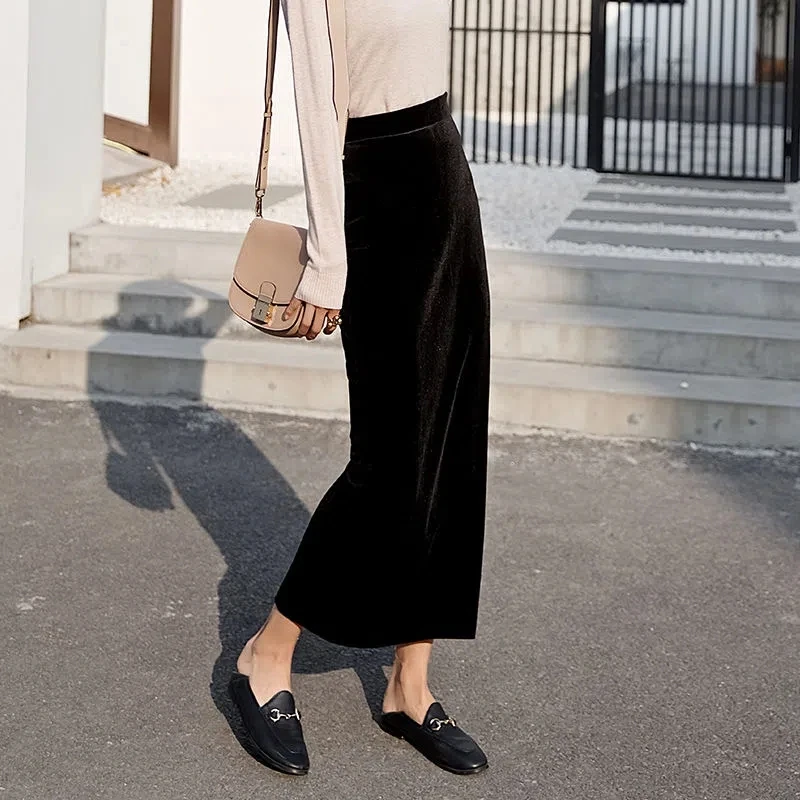 Autumn And Winter 2023 Gold Velvet Skirts Women's Temperament All-match Long Skirts Faldas Mujer Moda Korean Style Black Skirt
Autumn And Winter 2023 Gold Velvet Skirts Women's Temperament All-match Long Skirts Faldas Mujer Moda Korean Style Black Skirt