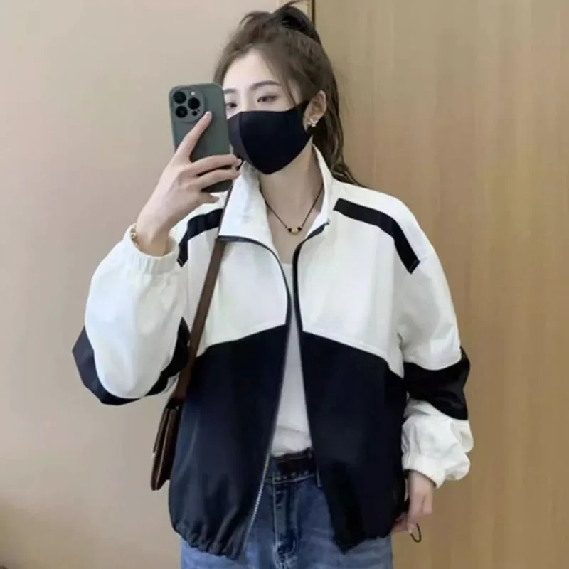 Autumn Women Zipper Jacket Female Short Leisure Versatile Baseball Jersey Tops Coat Ladies New Loose Fitting Outerwear
Autumn Women Zipper Jacket Female Short Leisure Versatile Baseball Jersey Tops Coat Ladies New Loose Fitting Outerwear