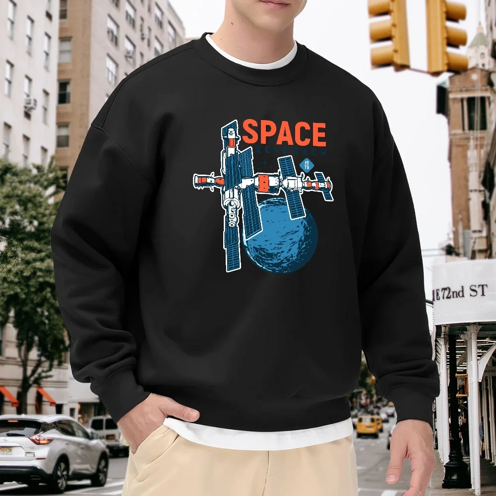 Men's Black Crewneck Pullover Sweatshirt with Space Station and Planet Print, Loose Fit, Street Fashion Casual Top, Versatile and Comfortable for Everyday Wear, Polyester Fabric
Men's Black Crewneck Pullover Sweatshirt with Space Station and Planet Print, Loose Fit, Street Fashion Casual Top, Versatile and Comfortable for Everyday Wear, Polyester Fabric