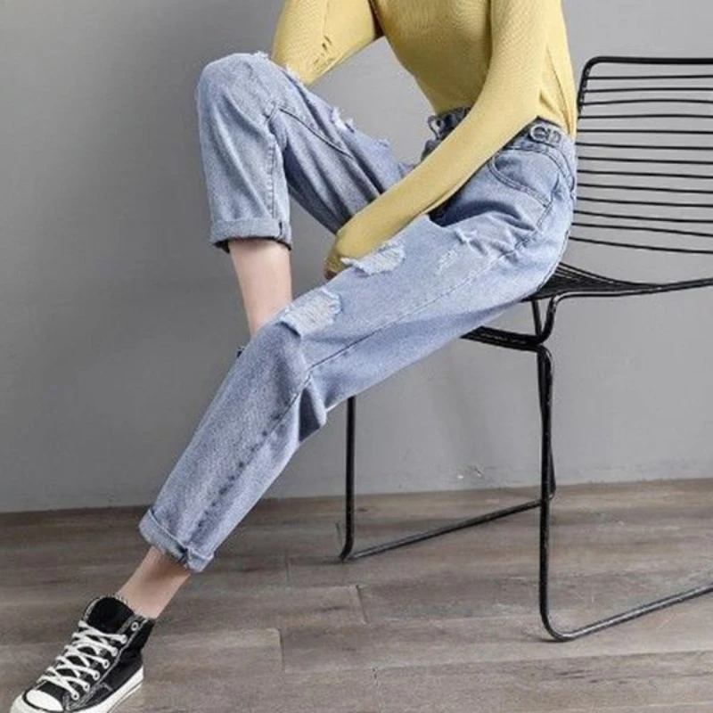 Summer American Style Ripped Harem Jeans for Women, Thin High Waist Loose Fit, Hip Cover Slimming Ankle Length Dad Denim Pants
Summer American Style Ripped Harem Jeans for Women, Thin High Waist Loose Fit, Hip Cover Slimming Ankle Length Dad Denim Pants